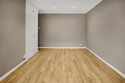 undefined, Fernwood Rise, Brighton