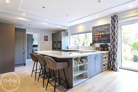 4 bedroom detached house for sale, Taverham Road, Taverham NR8