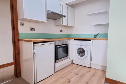 2 bedroom flat for sale, Apt 8 Baines House, 2A Cheltenham Mount