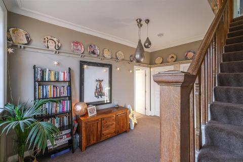 5 bedroom detached house for sale, Slead Avenue, Brighouse