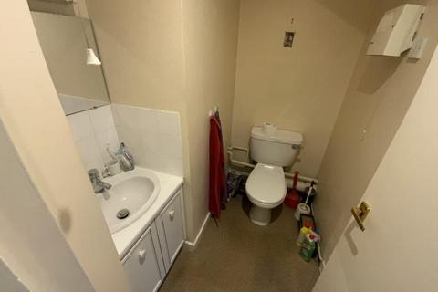 Studio to rent, Lansdowne Place, Hove