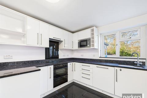 undefined, Redhatch Drive, Reading RG6