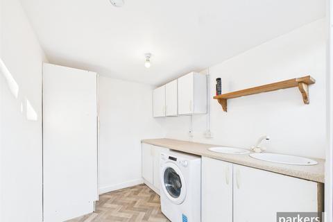 undefined, Redhatch Drive, Reading RG6