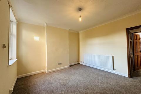 1 bedroom flat to rent, Croft Road, Stockingford, CV10 7DN