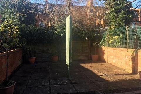 2 bedroom terraced house to rent, Alexandra Road, Northampton NN1