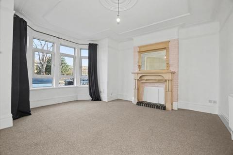5 bedroom semi-detached house to rent, Blake Hall Crescent, Wanstead