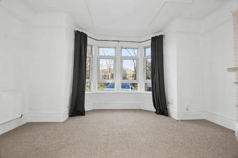 5 bedroom semi-detached house to rent, Blake Hall Crescent, Wanstead