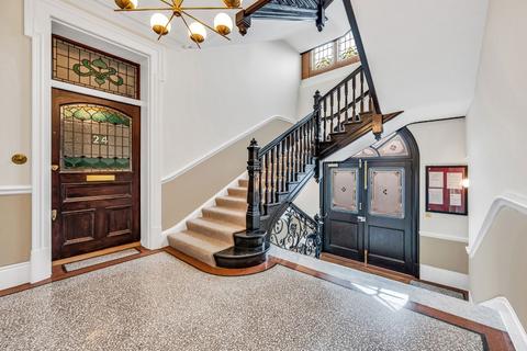 3 bedroom apartment for sale, Cromwell Crescent, Earls Court, London, London, SW5 9QR