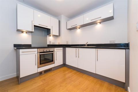 undefined, Broadway, Salford Quays, Greater Manchester