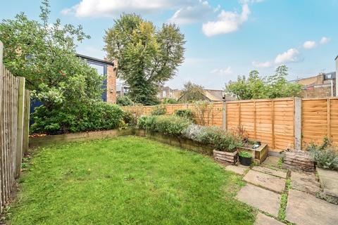 3 bedroom flat for sale, Shaftesbury Road, London, N19