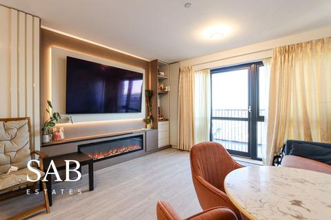 2 bedroom flat to rent, Farine Avenue, Maya House, UB3