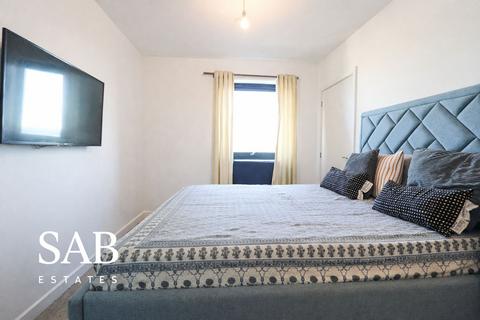 2 bedroom flat to rent, Farine Avenue, Maya House, UB3