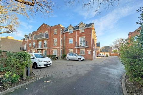 2 bedroom flat for sale, Regent House, 421 Lymington Road, Highcliffe, Dorset. BH23 5EP