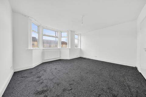 3 bedroom terraced house to rent, Church Road, london E12
