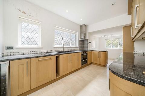 4 bedroom detached house for sale, Harfield Road, Sunbury-On-Thames TW16
