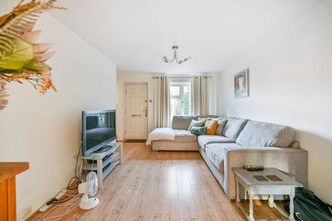 undefined, Audric Close, North Kingston, Kingston upon Thames, KT2