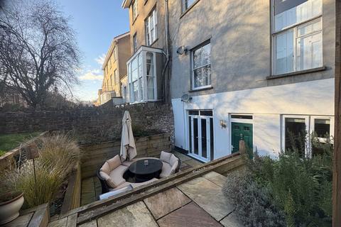 2 bedroom flat for sale, Tyndalls Park Road, Bristol BS8