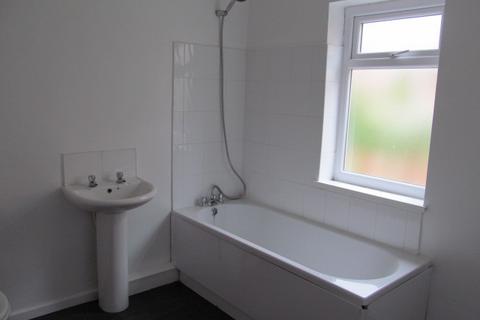 2 bedroom flat to rent, Scarborough Road, Newcastle upon Tyne NE6