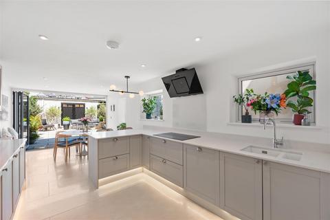 5 bedroom townhouse for sale, Eaton Crescent, Swansea