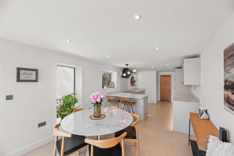 5 bedroom townhouse for sale, Eaton Crescent, Swansea