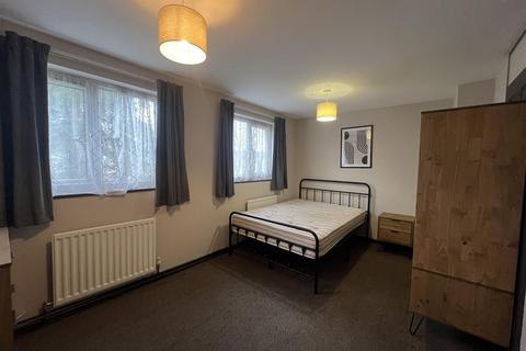 1 bedroom in a house share to rent, Ely Close, Stevenage