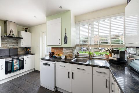 3 bedroom end of terrace house for sale, Hornbeam Road, Reigate, RH2