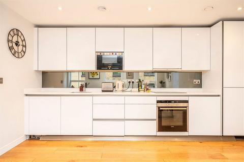 2 bedroom flat for sale, Blackall Street, London EC2A