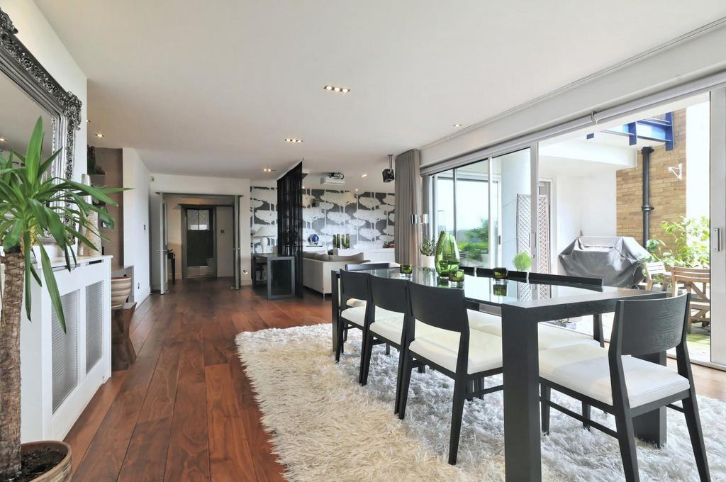 Dining area 3