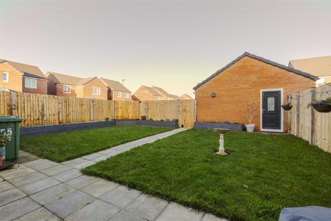 undefined, Cornfield Way, Winterton