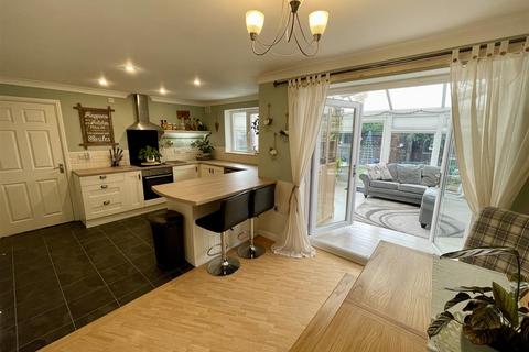 4 bedroom house for sale, Hartington Way, Darlington