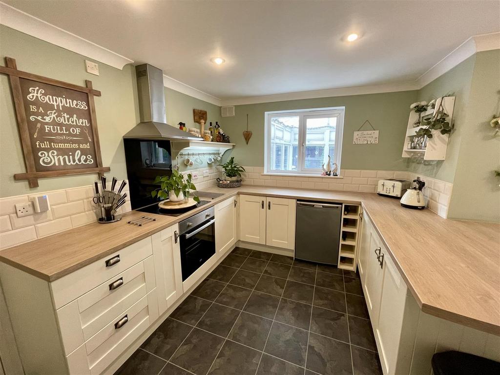 Kitchen / Diner