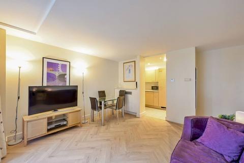 1 bedroom flat to rent, Buckingham Palace Road, Westminster, London, SW1W
