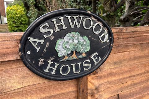 undefined, Mount Lee, Egham, Surrey, TW20