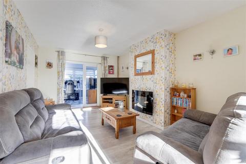 3 bedroom semi-detached house for sale, Barbara Square, Hucknall NG15