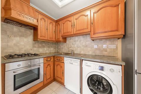 2 bedroom flat to rent, Drayson Mews, Kensington, London, W8