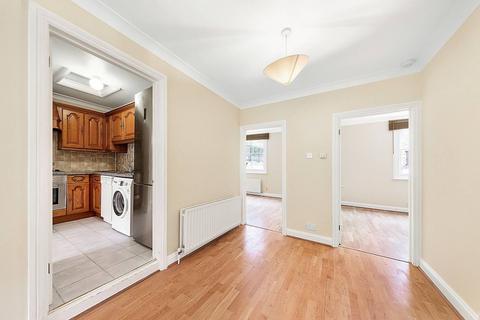 2 bedroom flat to rent, Drayson Mews, Kensington, London, W8