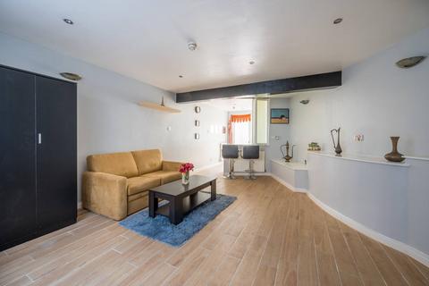 Studio for sale, Swinton Street, King's Cross, London, WC1X