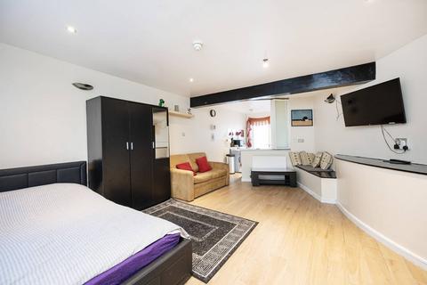 Studio for sale, Swinton Street, King's Cross, London, WC1X