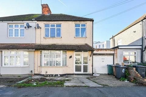 3 bedroom terraced house for sale, Stirling Road, London, E17