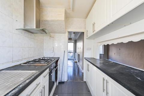 3 bedroom terraced house for sale, Stirling Road, London, E17