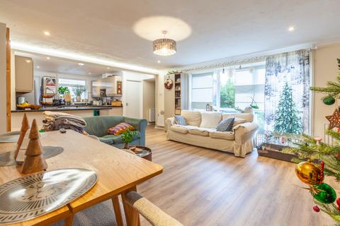 3 bedroom detached house for sale, Cranbrook Drive Kennington OX1 5RR