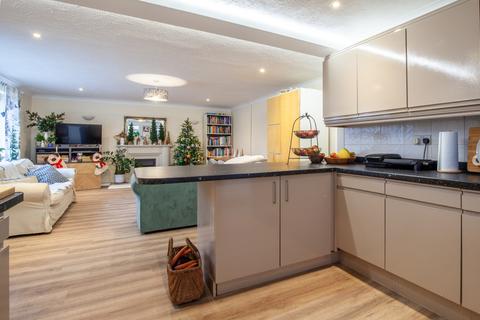 3 bedroom detached house for sale, Cranbrook Drive Kennington OX1 5RR