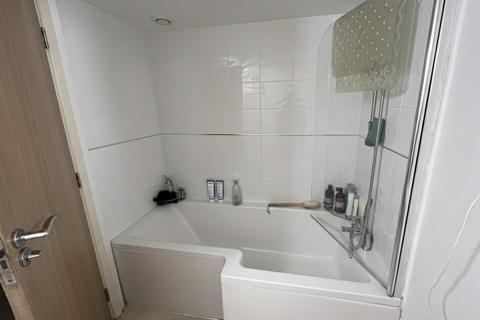 1 bedroom flat to rent, The Triangle, Bournemouth,