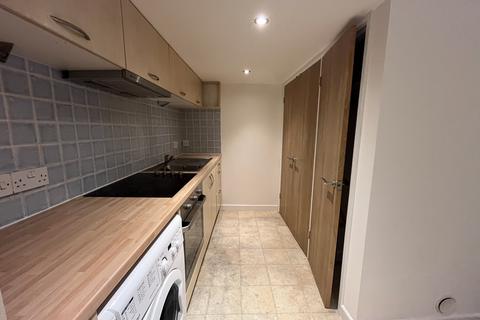 1 bedroom flat to rent, The Triangle, Bournemouth,