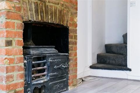 4 bedroom terraced house to rent, St Johns Road, Berkshire RG1