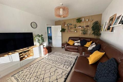 3 bedroom semi-detached house for sale, St. Marys Road, Stowmarket IP14