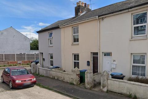 2 bedroom terraced house to rent, North Street, West Sussex BN17