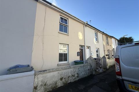 2 bedroom terraced house to rent, North Street, West Sussex BN17