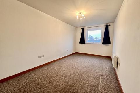 2 bedroom flat to rent, Galleries Court, 12 Kenway Crt, Southend On Sea