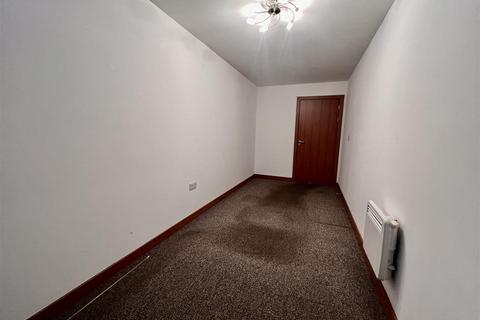 2 bedroom flat to rent, Galleries Court, 12 Kenway Crt, Southend On Sea